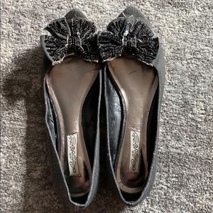 Adorable pointed toe flats with bow detail